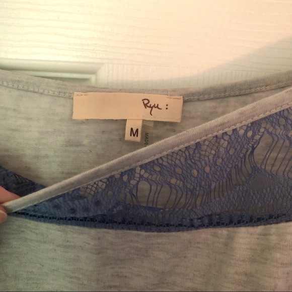 Periwinkle lace slip dress - Picture 4 of 5